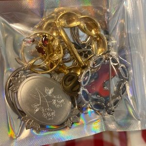 Mystery bag of brooches